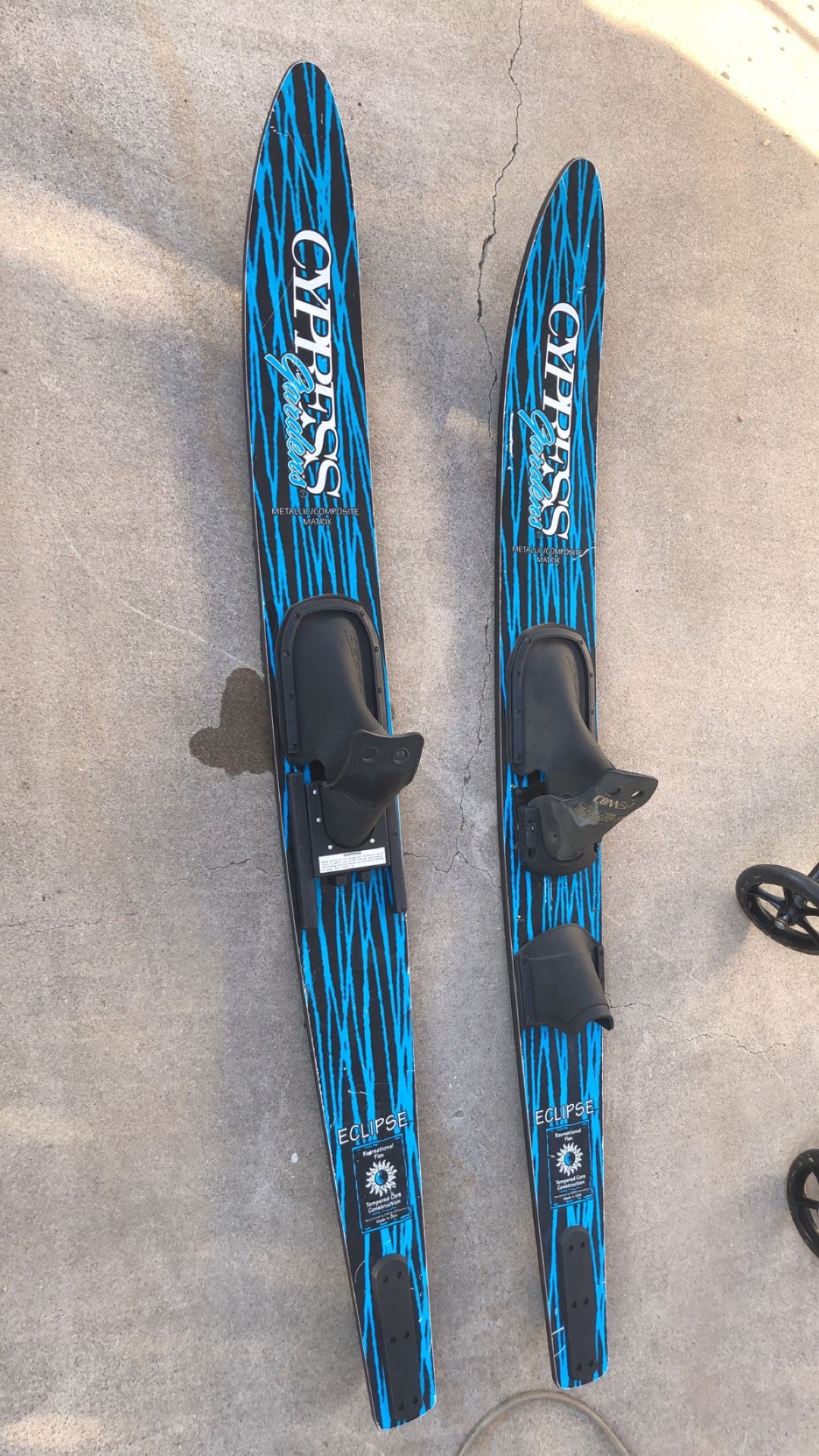 Cypress Gardens skis