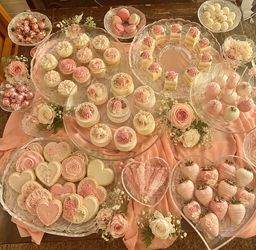 Crystal Glassware Dessert table