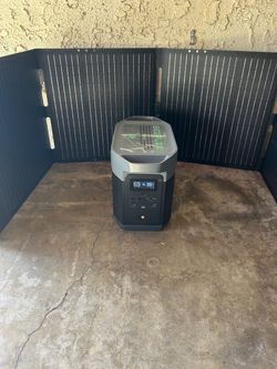 EcoFlow Portable Power Station with Solar Panel