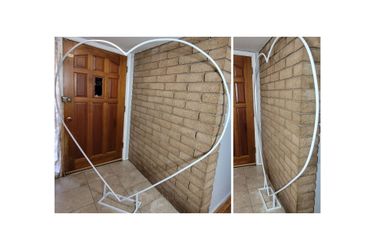White Heart Arch Stand with Base