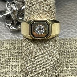 Mens Diamond signet ring