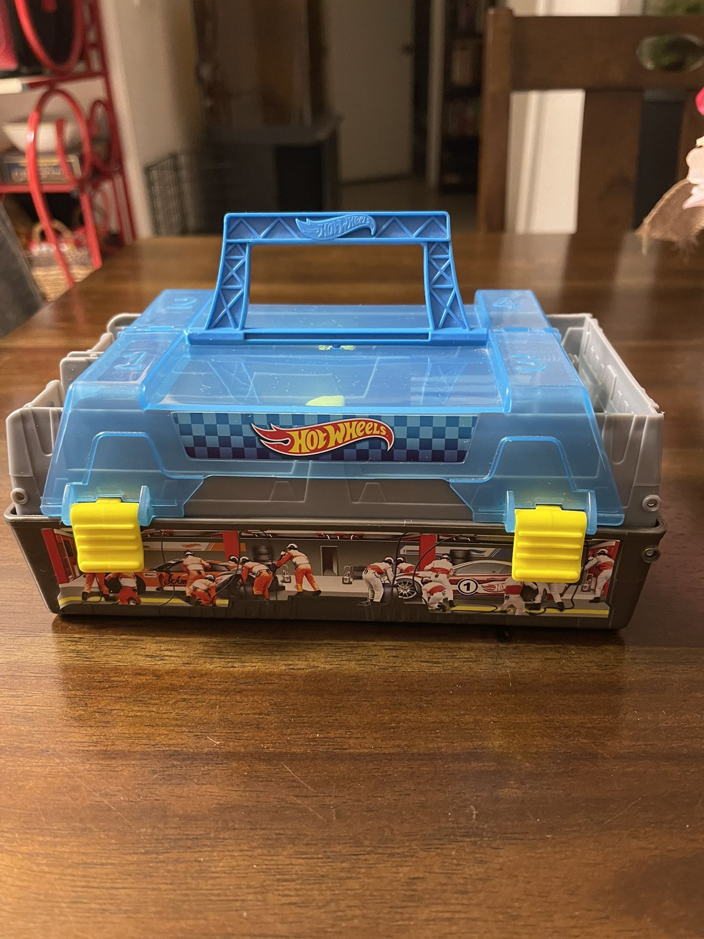 Hot Wheels Race Case & Track Set Toy Carrying Case Launcher 8” Works