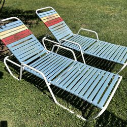 Summer Pool Lounge Chairs 