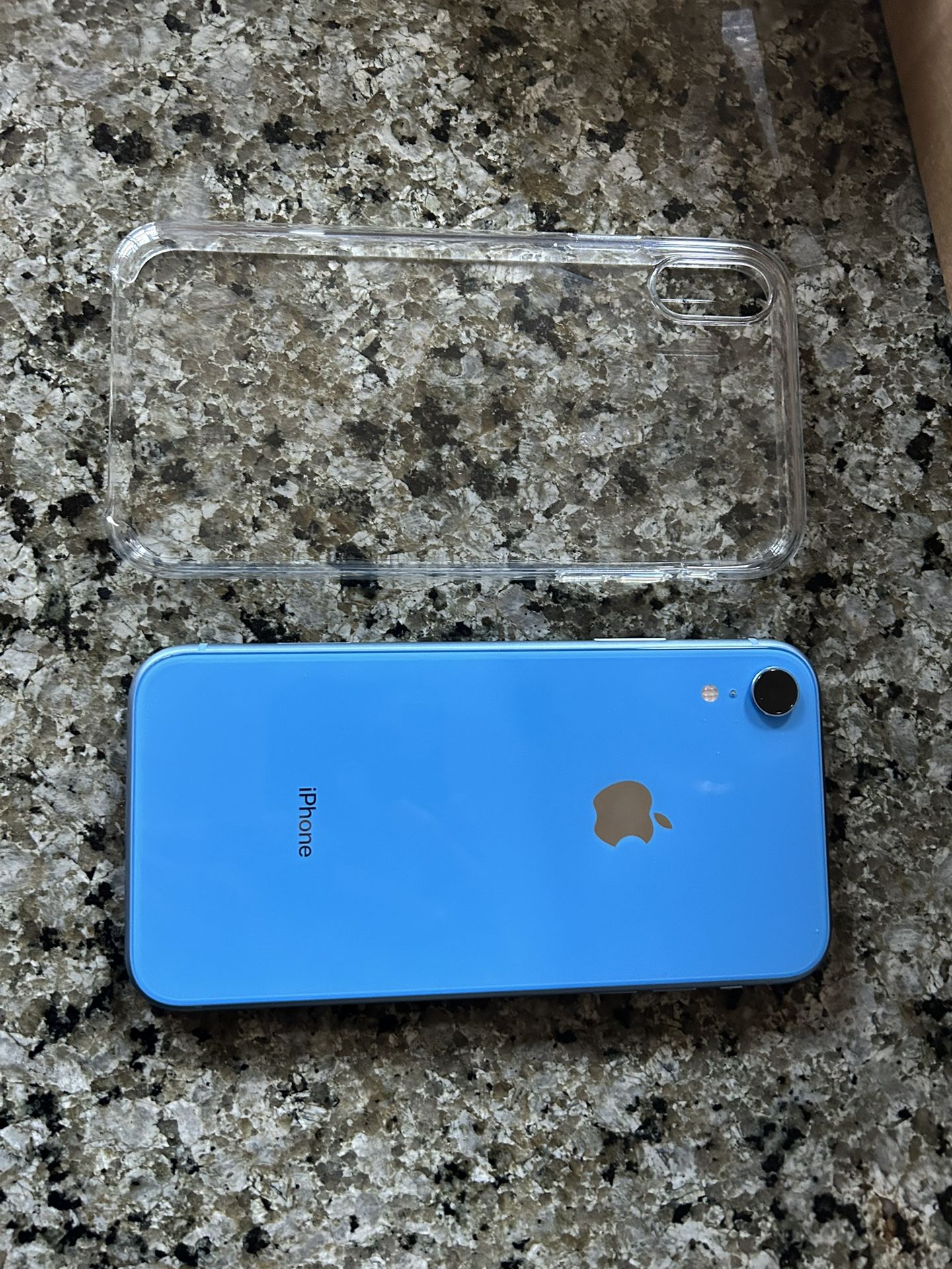 iPhone XR Unlocked With 100 Percentage Battery 