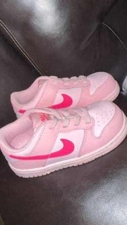 Toddler Pink Nike dunks size 8