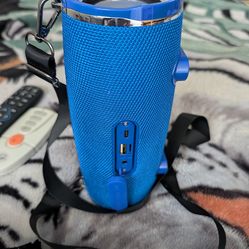 Hooked Bluetooth Speaker