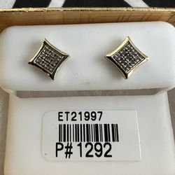 Diamond Stud Earrings 