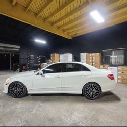 20 INCH NEW WHEELS AMG STYLE FOR MERCEDES BENZ C300 E300 E350 S550 S560 CLS450 CLS550 WITH NEW TIRES !!!!!