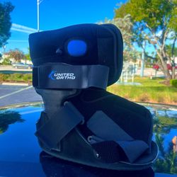 United Ortho USA14115 Short Air Cam Walker Fracture Boot, Medium, Black