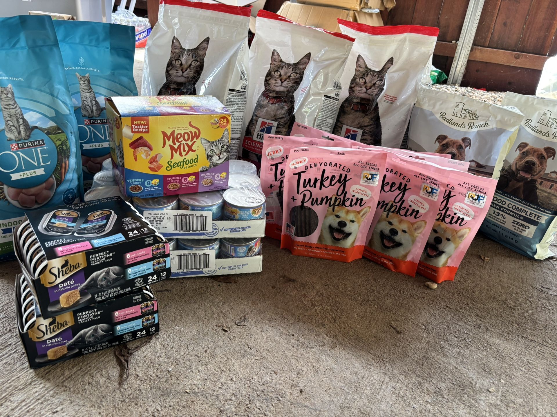 Cat And Dog Food Message Me For Prices Or Shoot Me An Offer