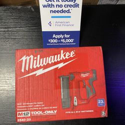 Milwaukee M12 23 Ga Pin Nailer Tool Only 