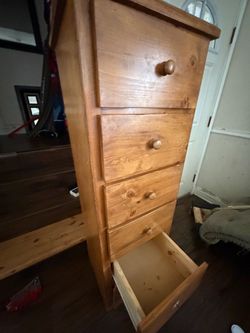 Tall Pine Wood 5-Drawer Chest