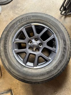 Jeep Wheels And Tires  255 70 18