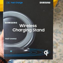 Samsung Wireless Charging Stand