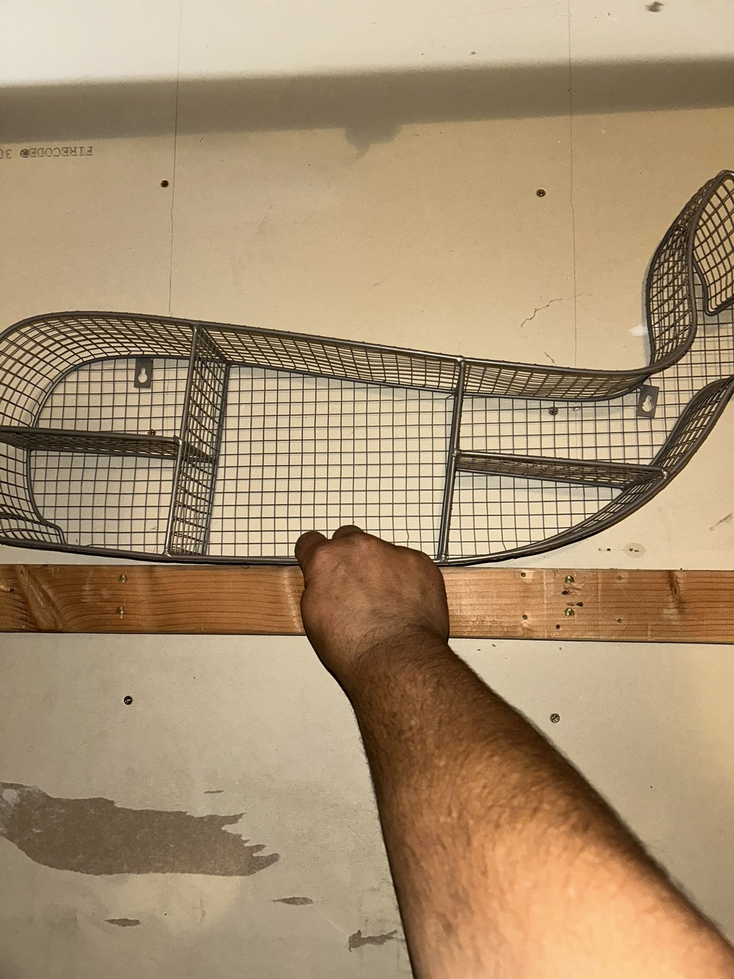 Decor Whale Basket Metal Shelf