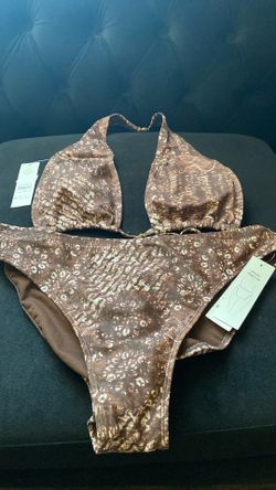 Woman’s 2 pcs  swim suit