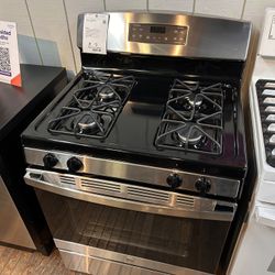 GE 4 Piece Kitchen Appliance Package( Refrigerator, Dishwasher, Microwave, Range)