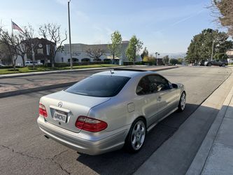 2001 Mercedes-Benz CLK-Class