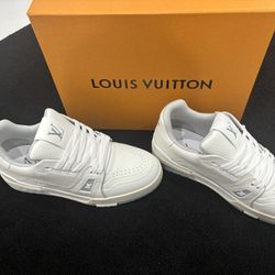 Louis Vuitton Trainers White/grey Og