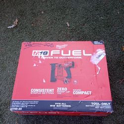 Milwaukee M18 G15 Staple Gun