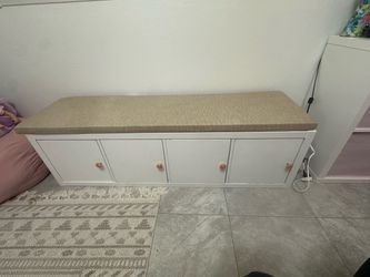 Kallax with cushion
