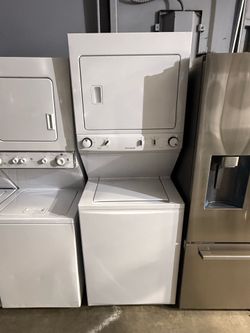 Frigidaire white gas stackable washer and dryer 27 inches
