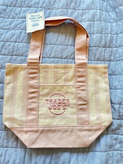 Trader Joe’s new tote bag