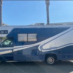 1999 Ford Jamboree 24 Foot Motorhome