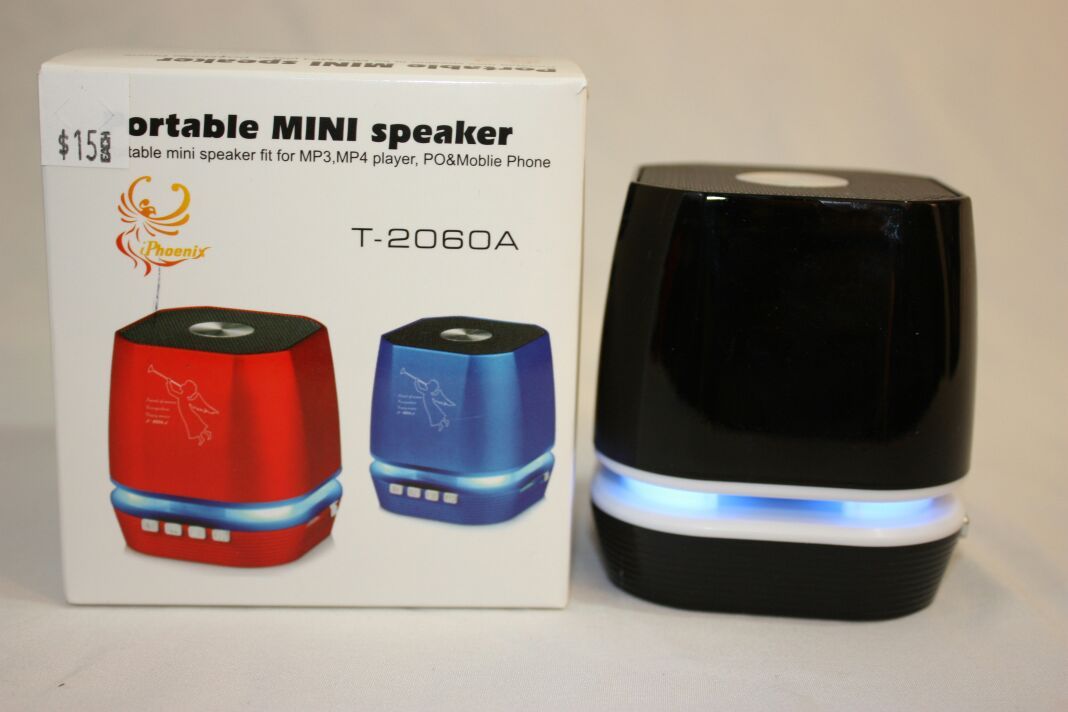 Bluetooth wireless sd card,usbflash drive fm radio speaker