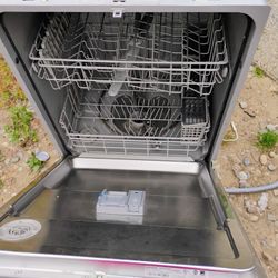 Dishwasher 