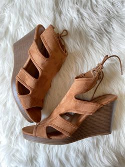 White Mountain tan brown wedges new size 9