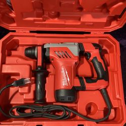 🧰🛠Milwaukee 1-1/8” Corded SDS-Plus Rotary Hammer w/Case-NEW!-$225!🧰🛠