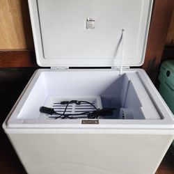 Kooltron Electric Cooler Ice Chest Camping 