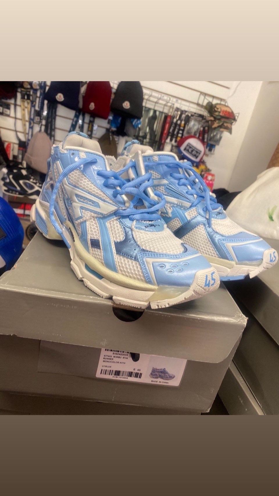 Bakenciaga Sneakers