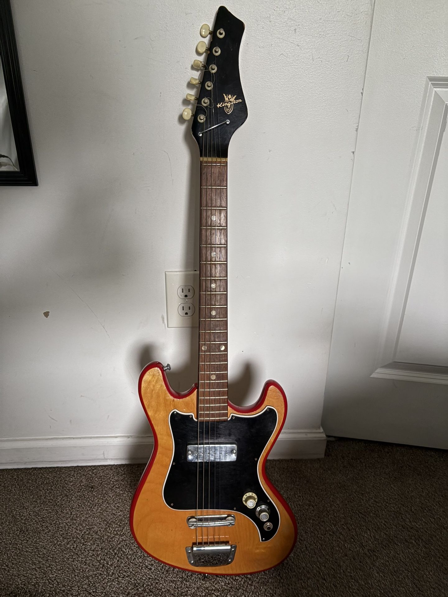 Kingston 1960s Electric Guitar