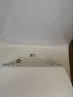 TOTO TOILET