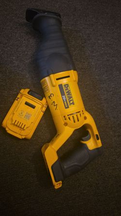 Sierra Dewalt  20v max