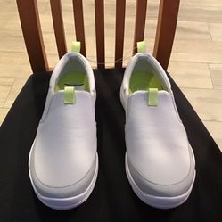 NWT~RYKO~Women’s Slip on comfortable Sneakers~Shoes~Light Grey with Lime Green~Size 