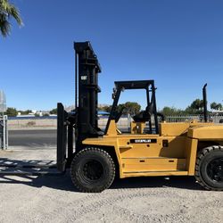 CAT DP150 FORKLIFT - 30K LB CAP -