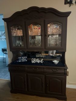 China cabinet / hutch