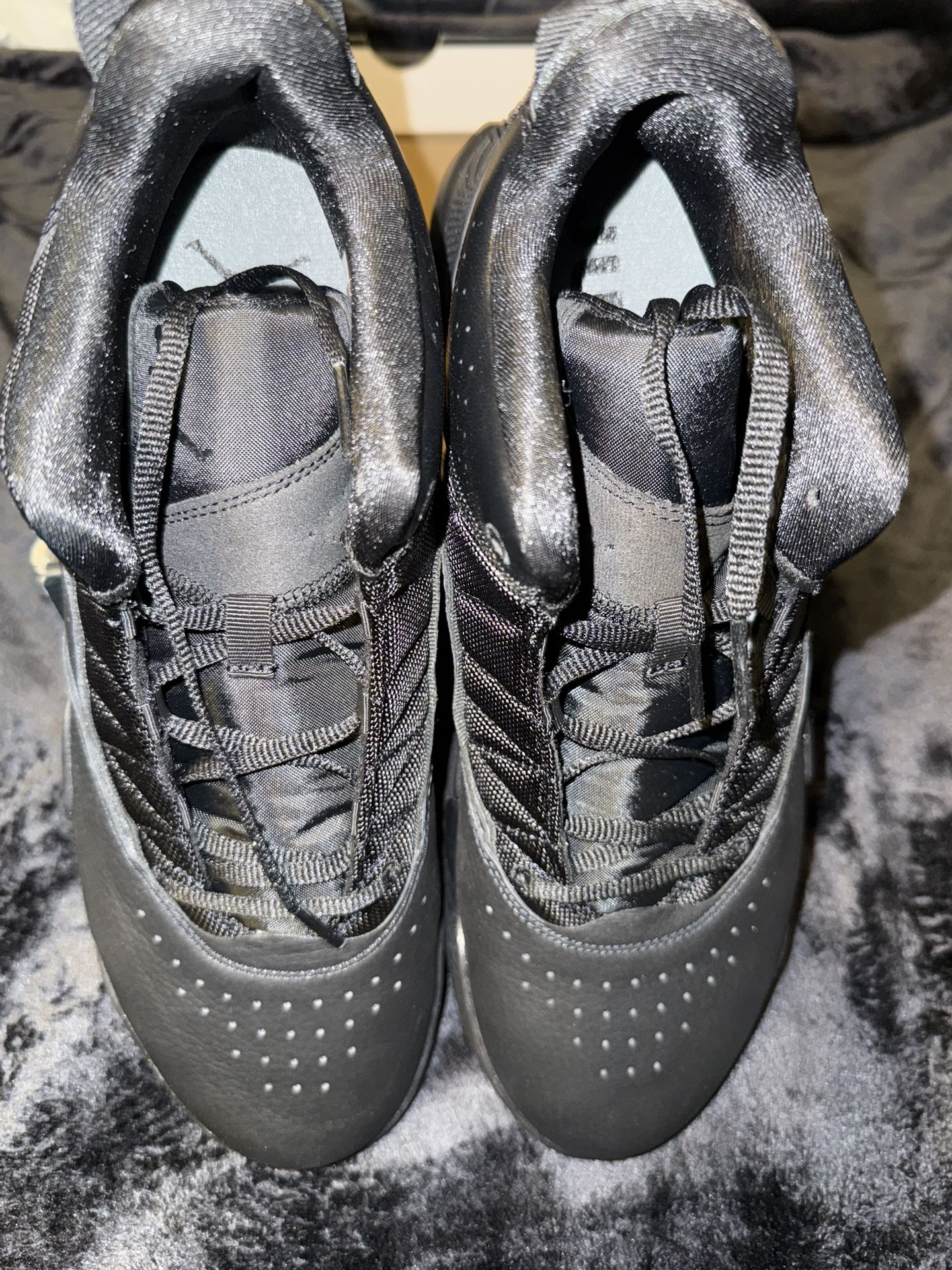 Jordan Stay Loyal blackout