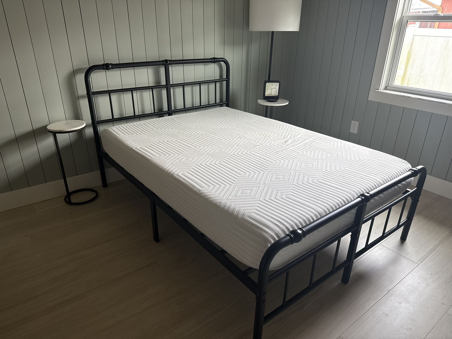 Bed Frame And Mattress - Full Size