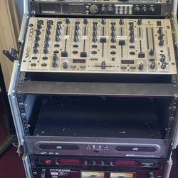 DJ Mixer & Amplifer With Rack