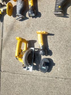 Trim Saw/Circular Saw 5 3/8"& Flash Light