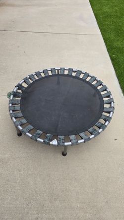 FREE - Trampoline
