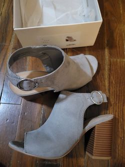 Peep Toe Heels 8.5