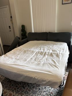 Green sleeper sofa w/ full pull-out bed
