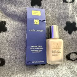 New! Estee Lauder double wear foundation full size 1oz(30ml)