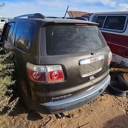 2010 GMC Acadia part out