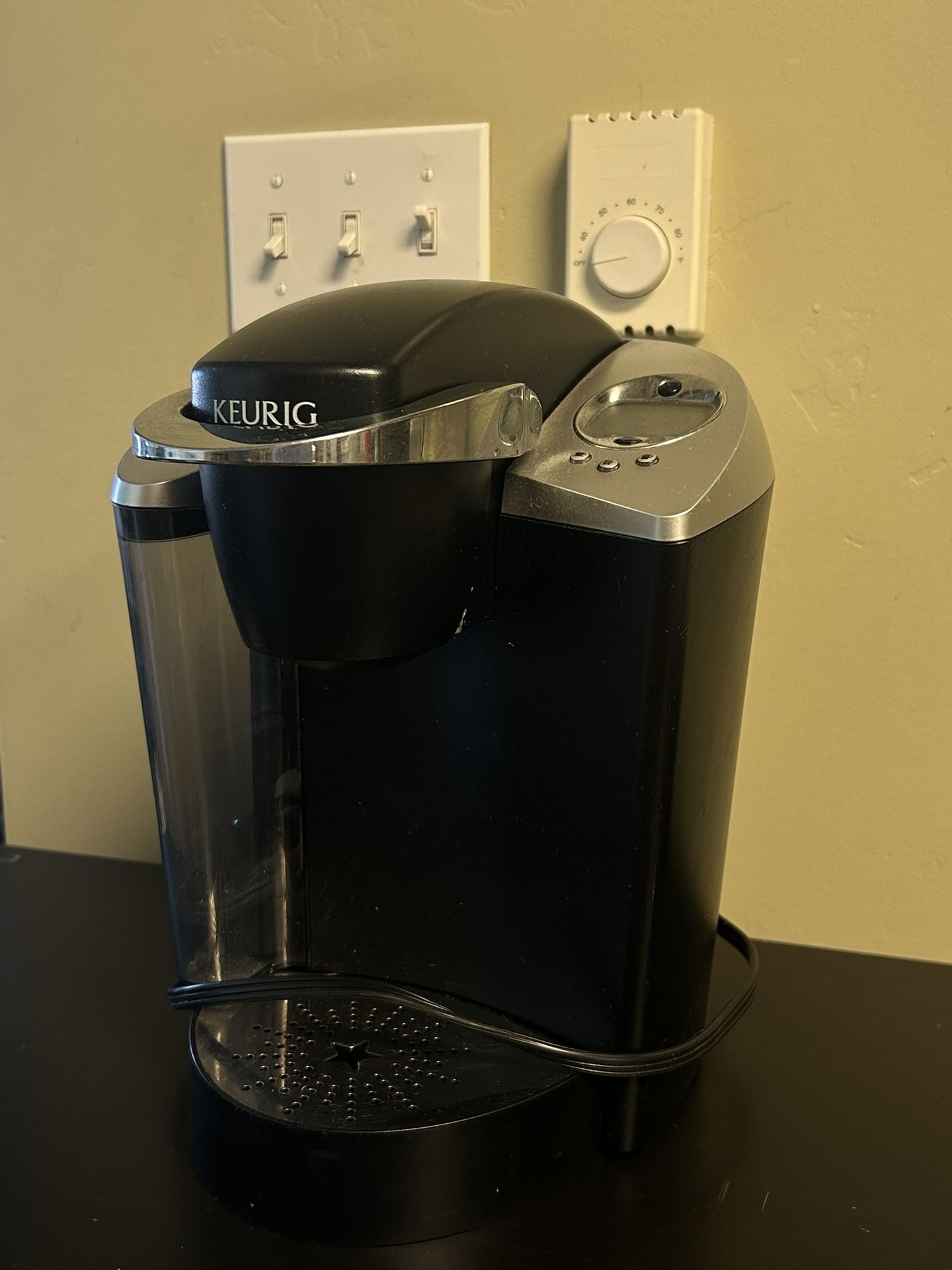 KEURIG Coffee Machine